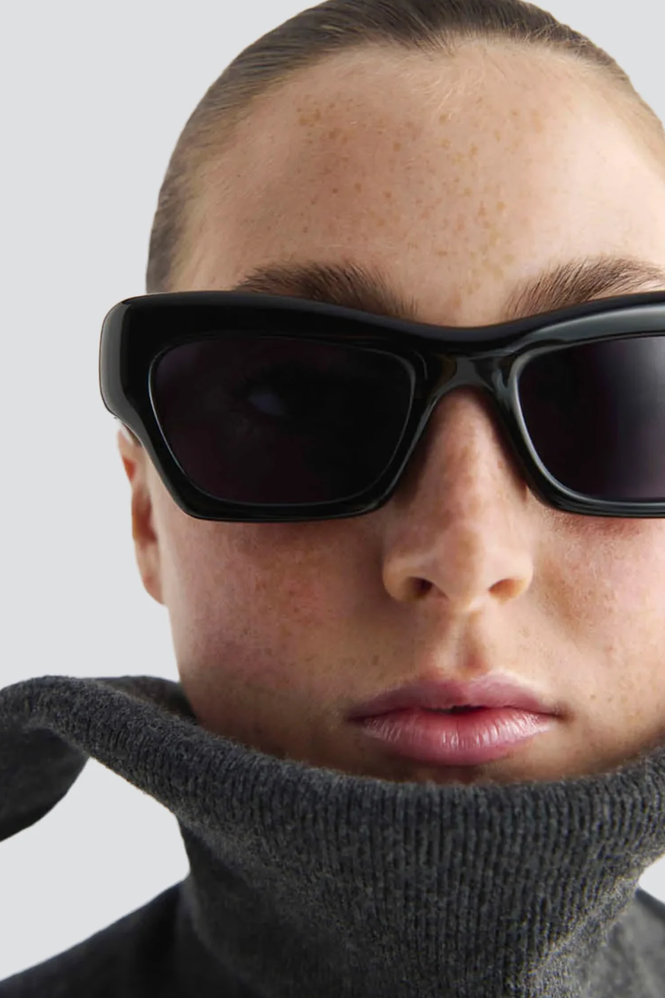 Acetate Black Ayreen Sunglasses - Image 5