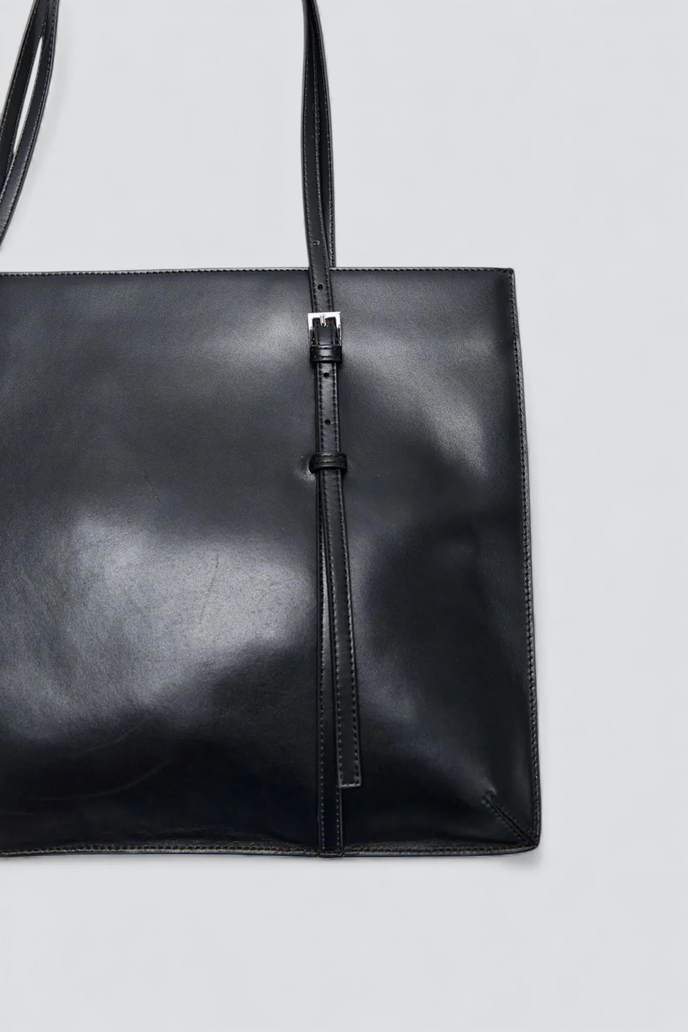 Black 90s Messenger Tote - Image 4