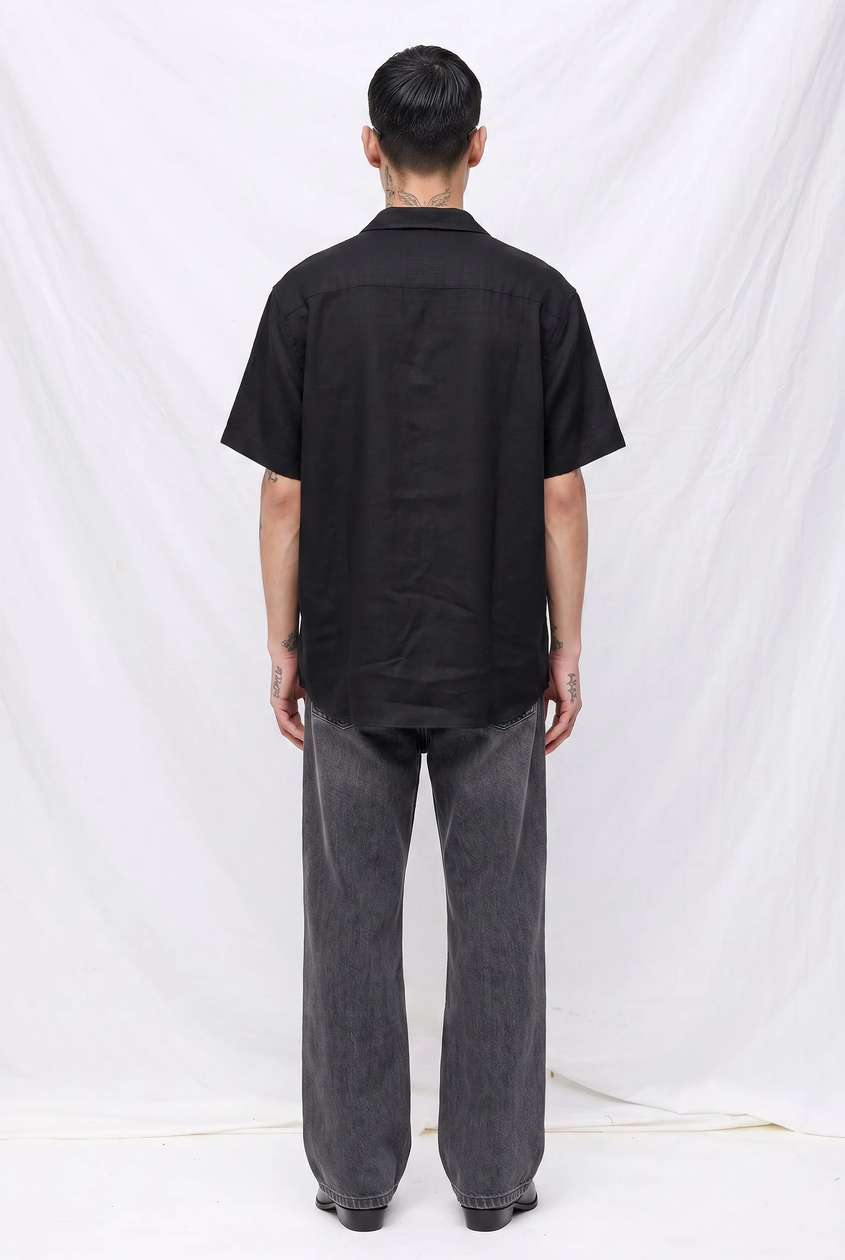 Black Chela Linen Shirt - Image 4