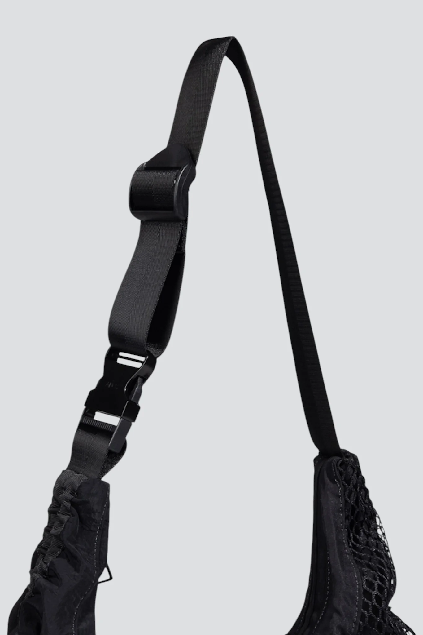 Black Criss-Cross Little Hey Sling Bag - Image 3