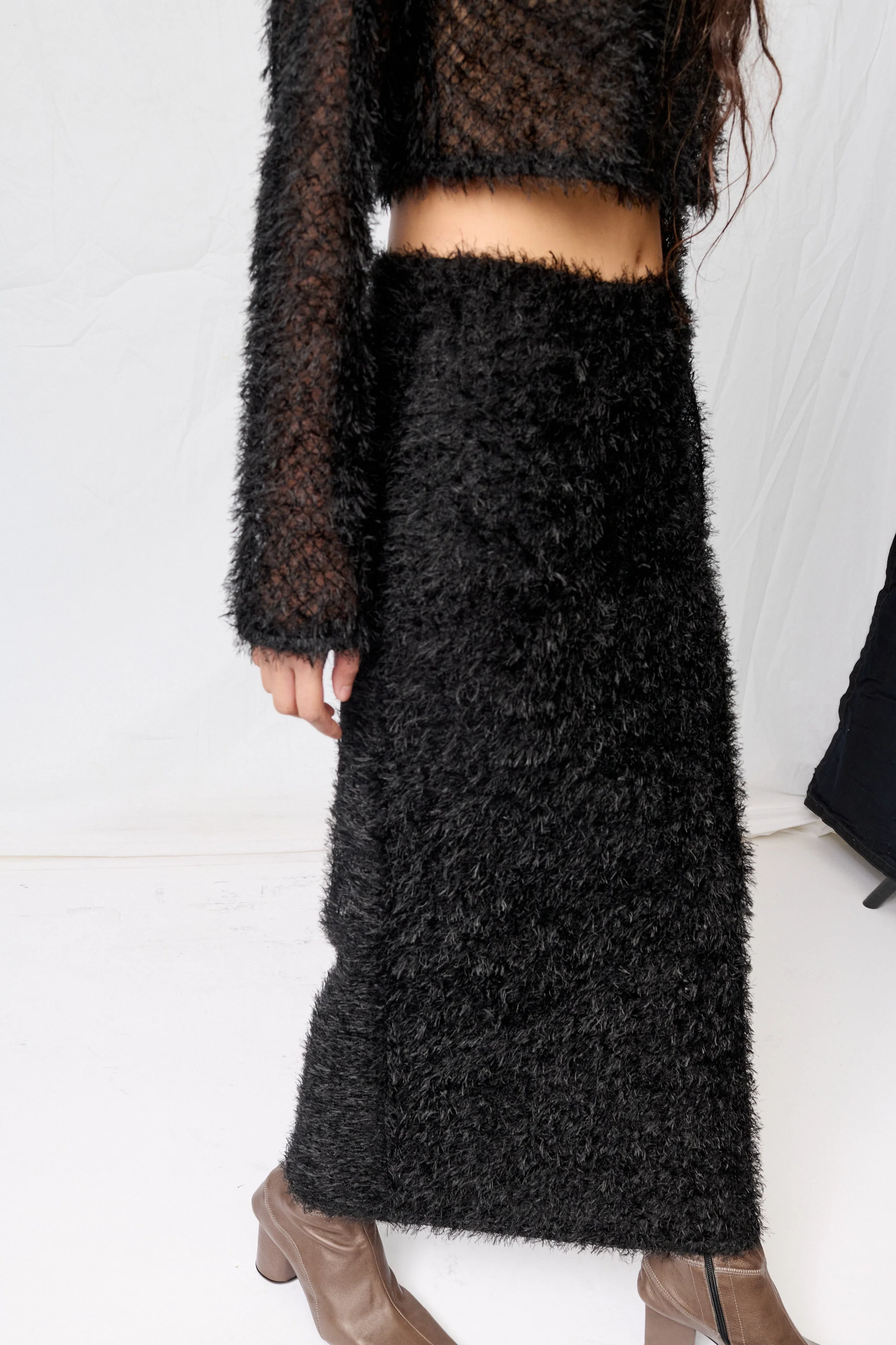 Black Feather Maxi Skirt - Image 7