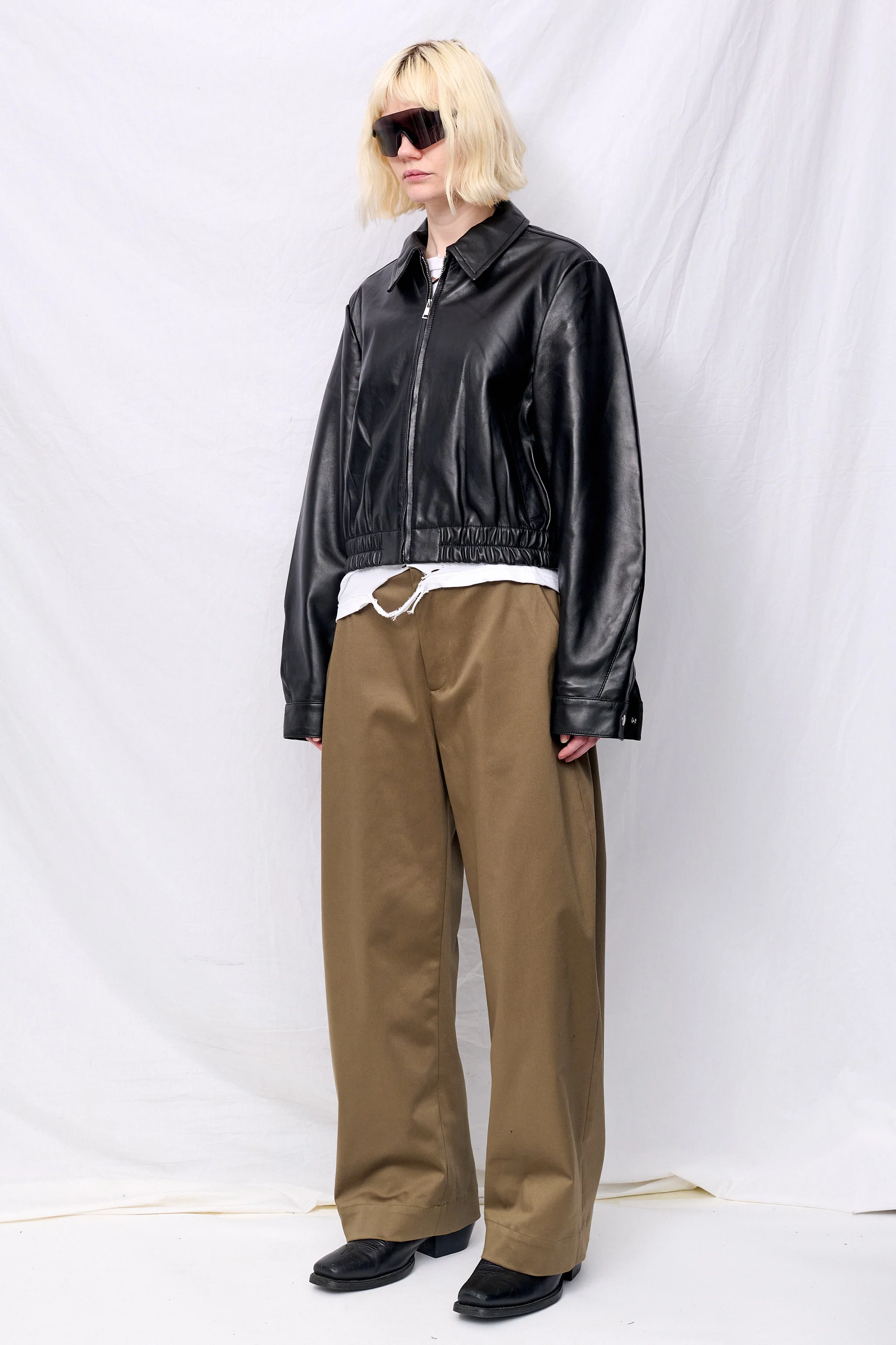 Black Leather Shrunken Zip Jacket - Image 4