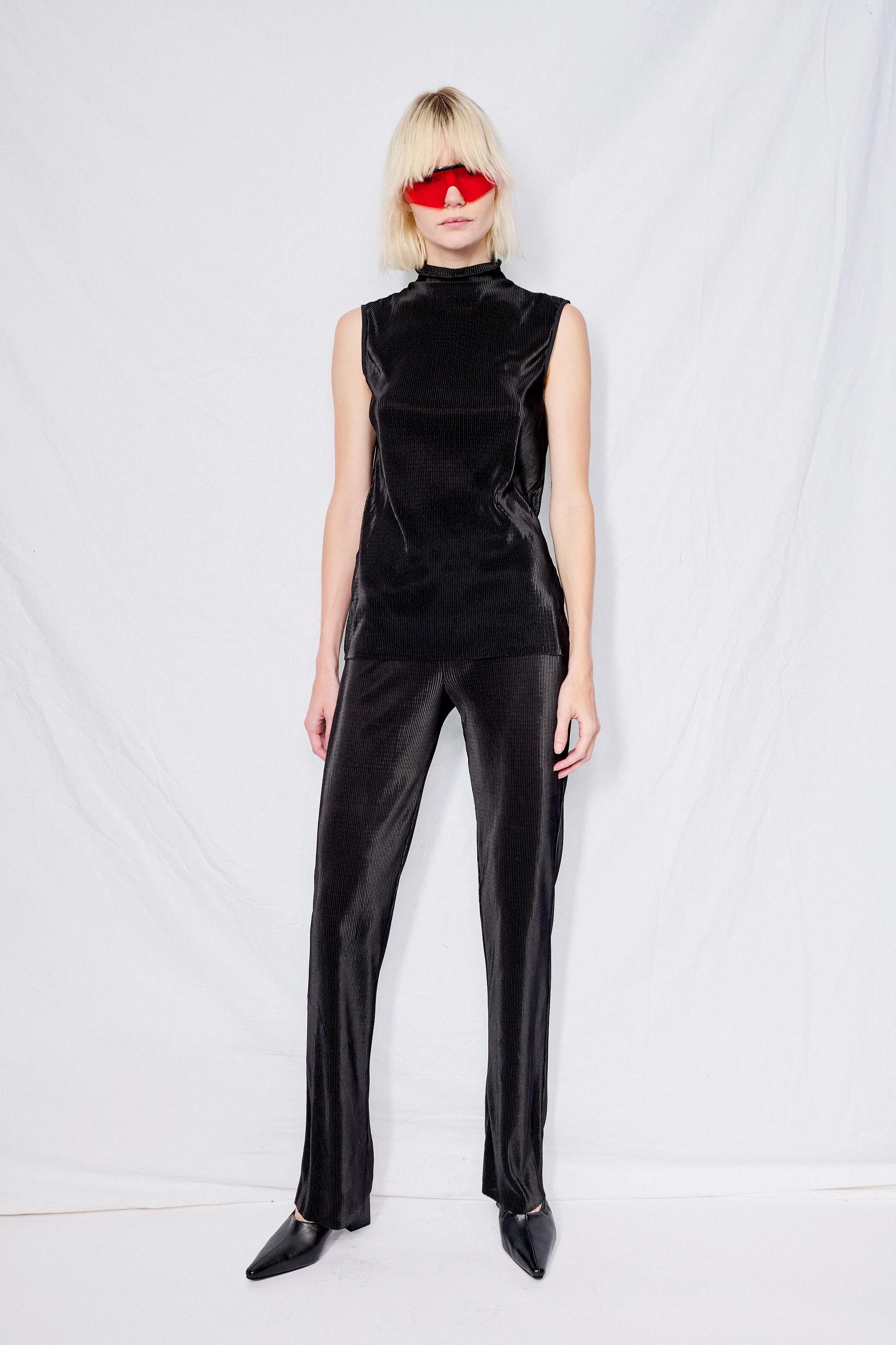 Black Plisse Sleeveless Mockneck Top - Image 4