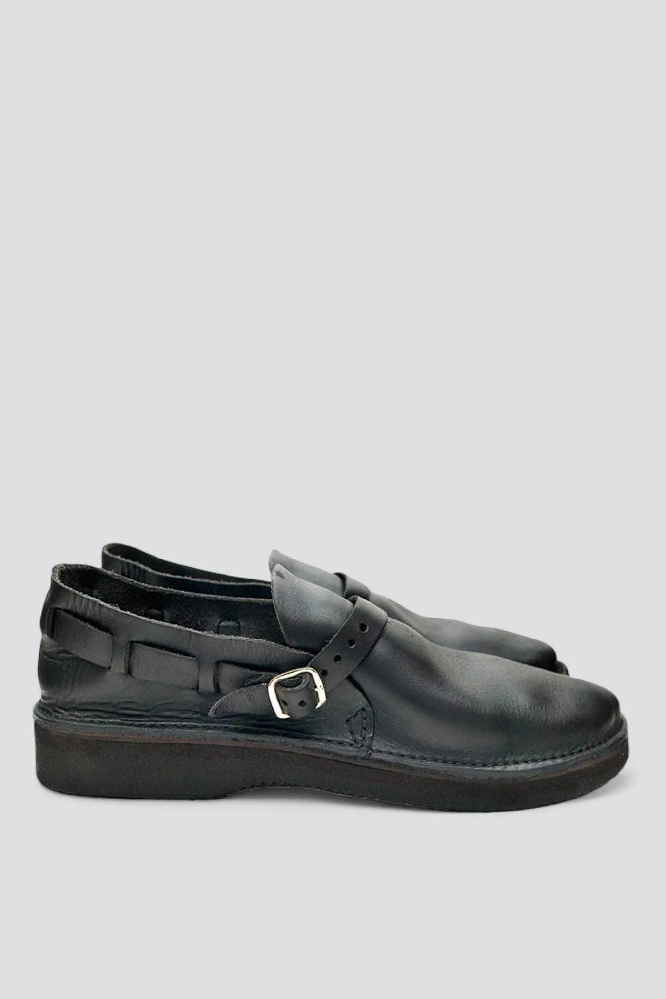 Black Middle English Flat