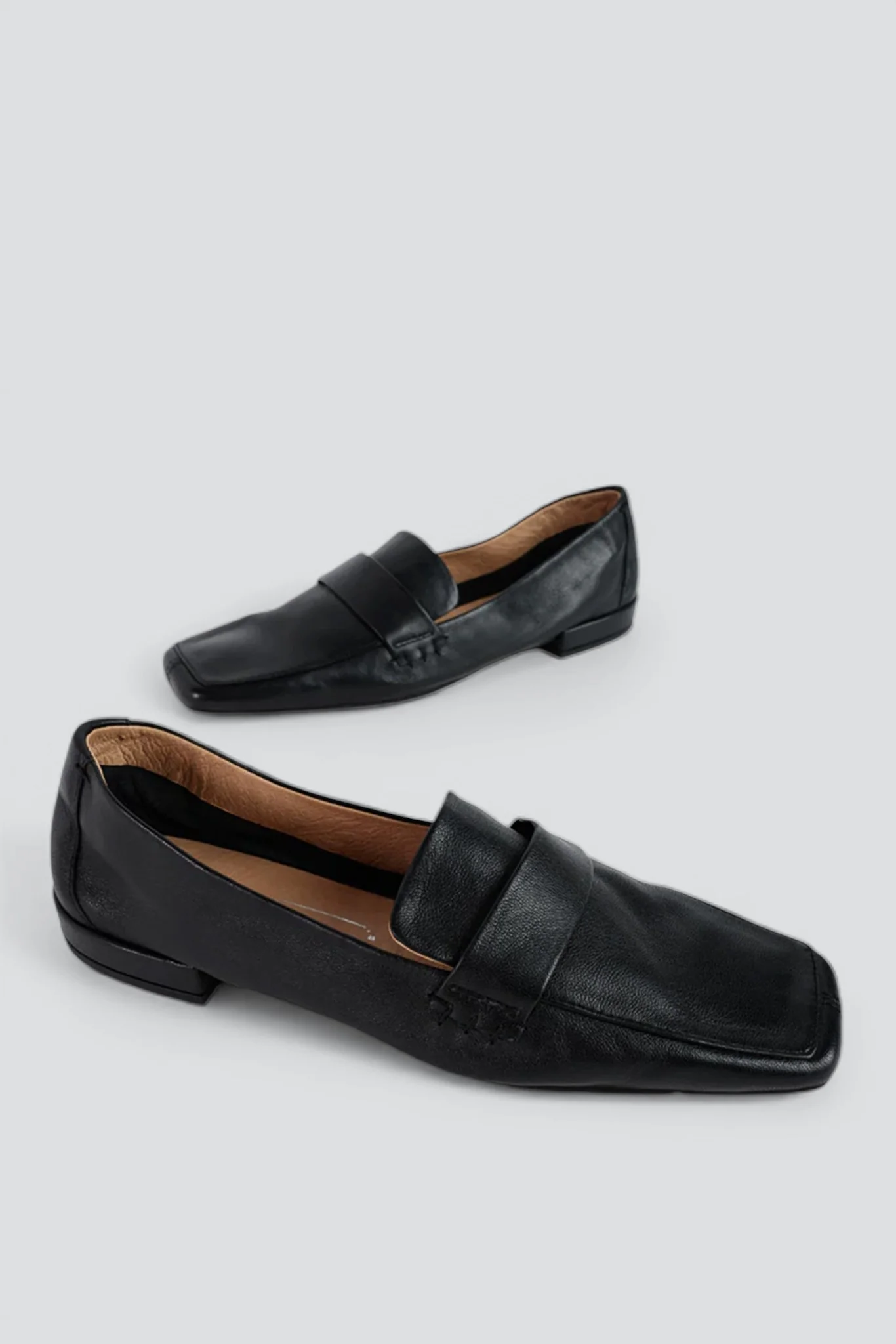 Black Pinky Loafer - Image 2