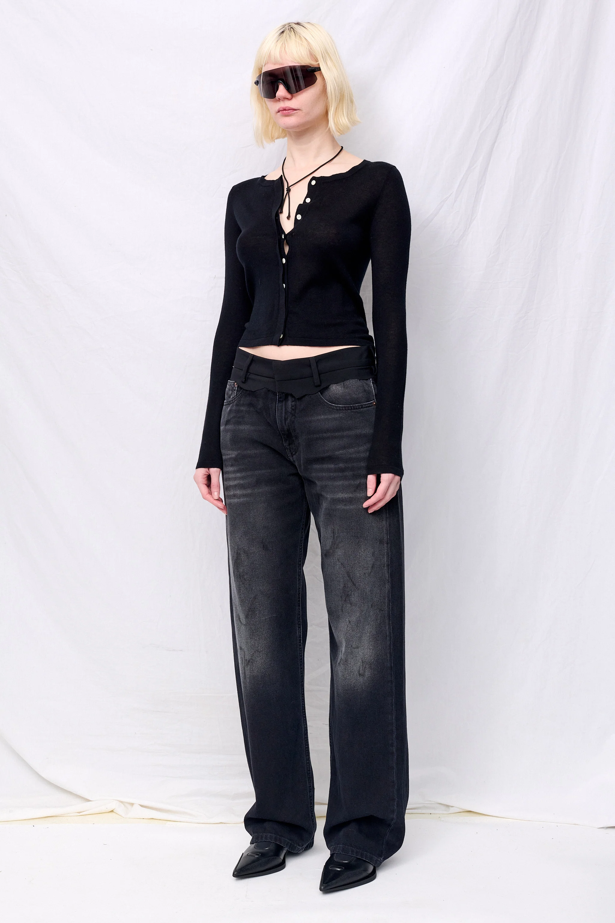 Black Silk Cashmere Hidden Buttoned Cardigan - Image 4