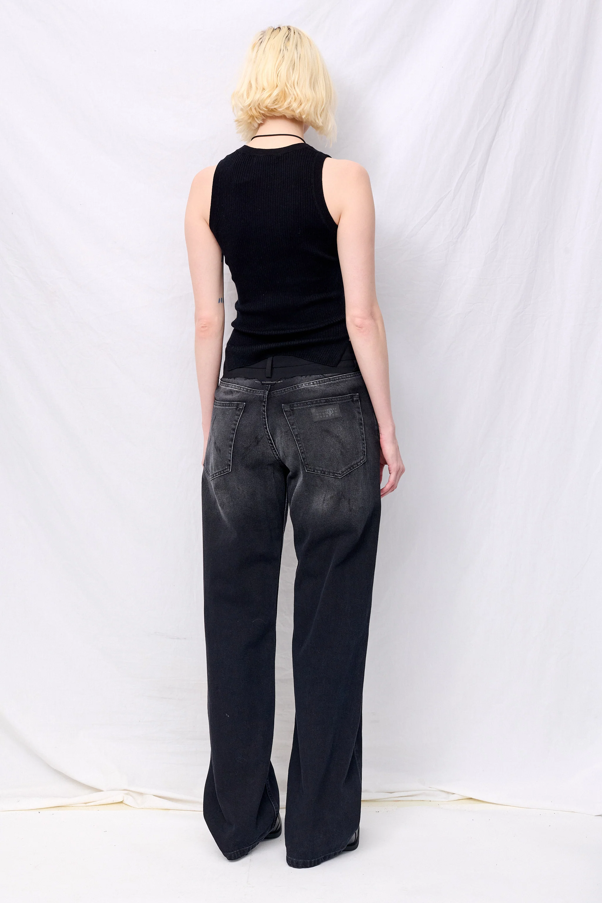 Black Silk Cashmere Ribbed Sleeveless Top - Image 3