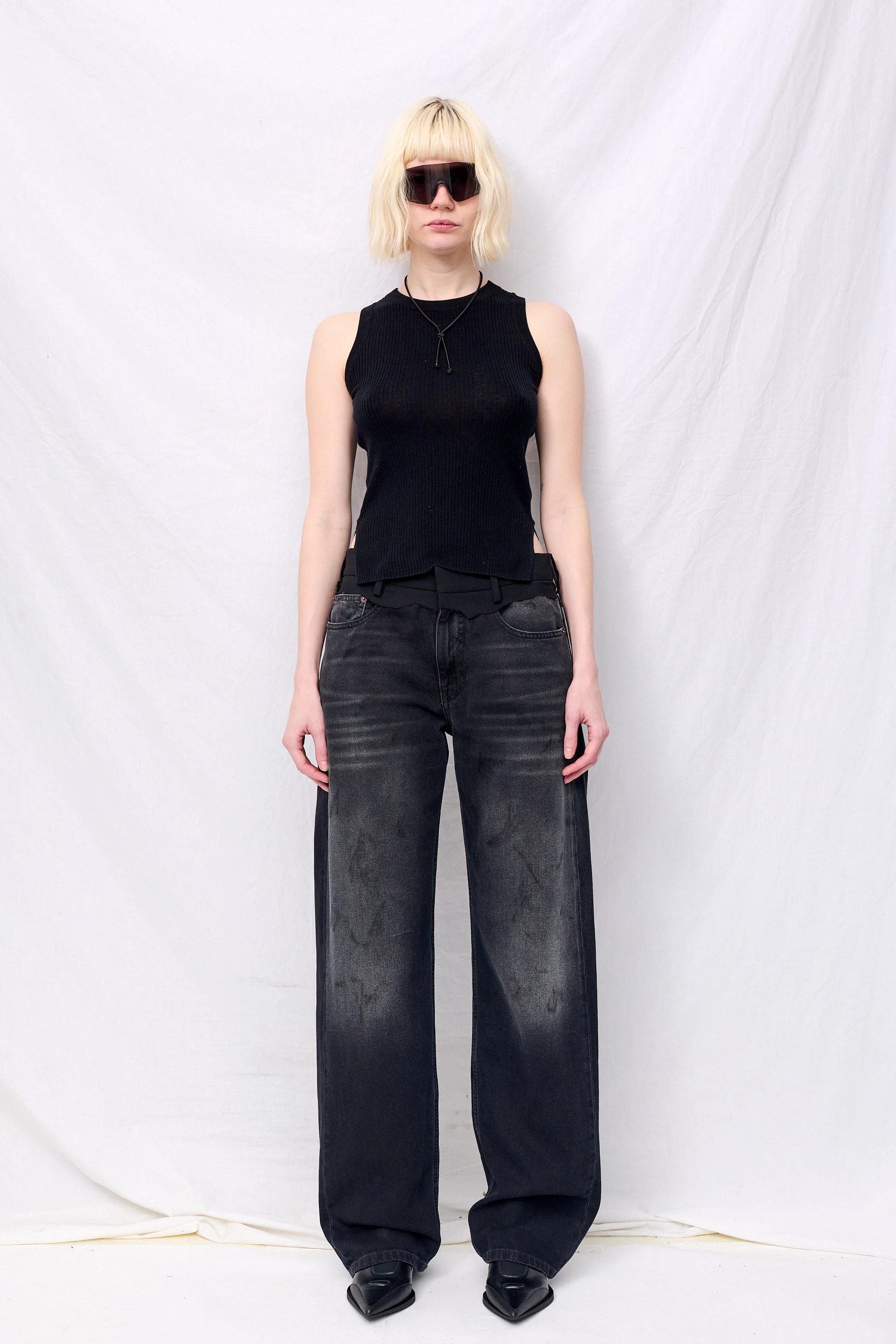 Black Silk Cashmere Ribbed Sleeveless Top - Image 4