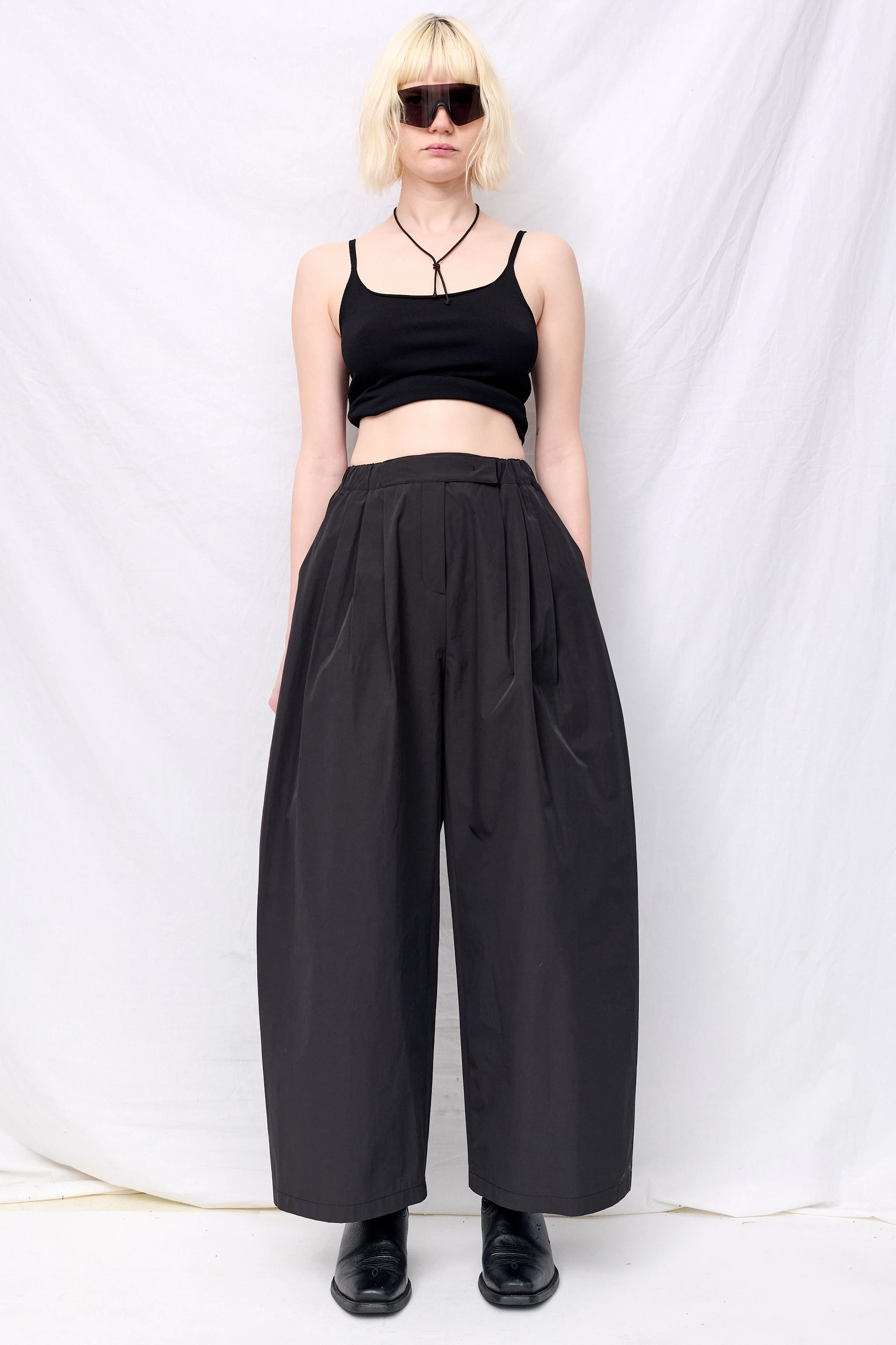 Black Three Tuck Banding Pant - Image 7
