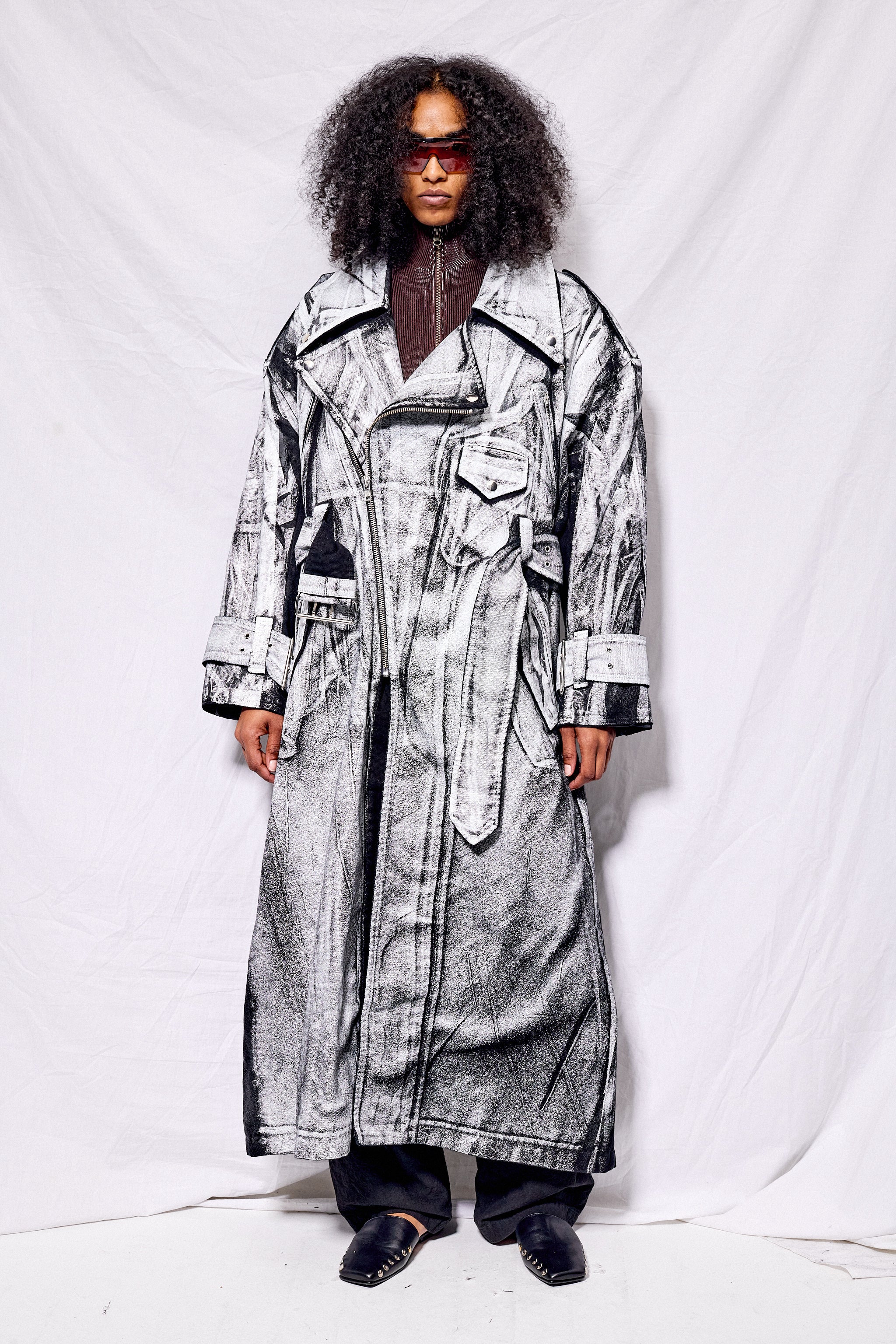 Black/White Painted Workwear Trench - Image 5
