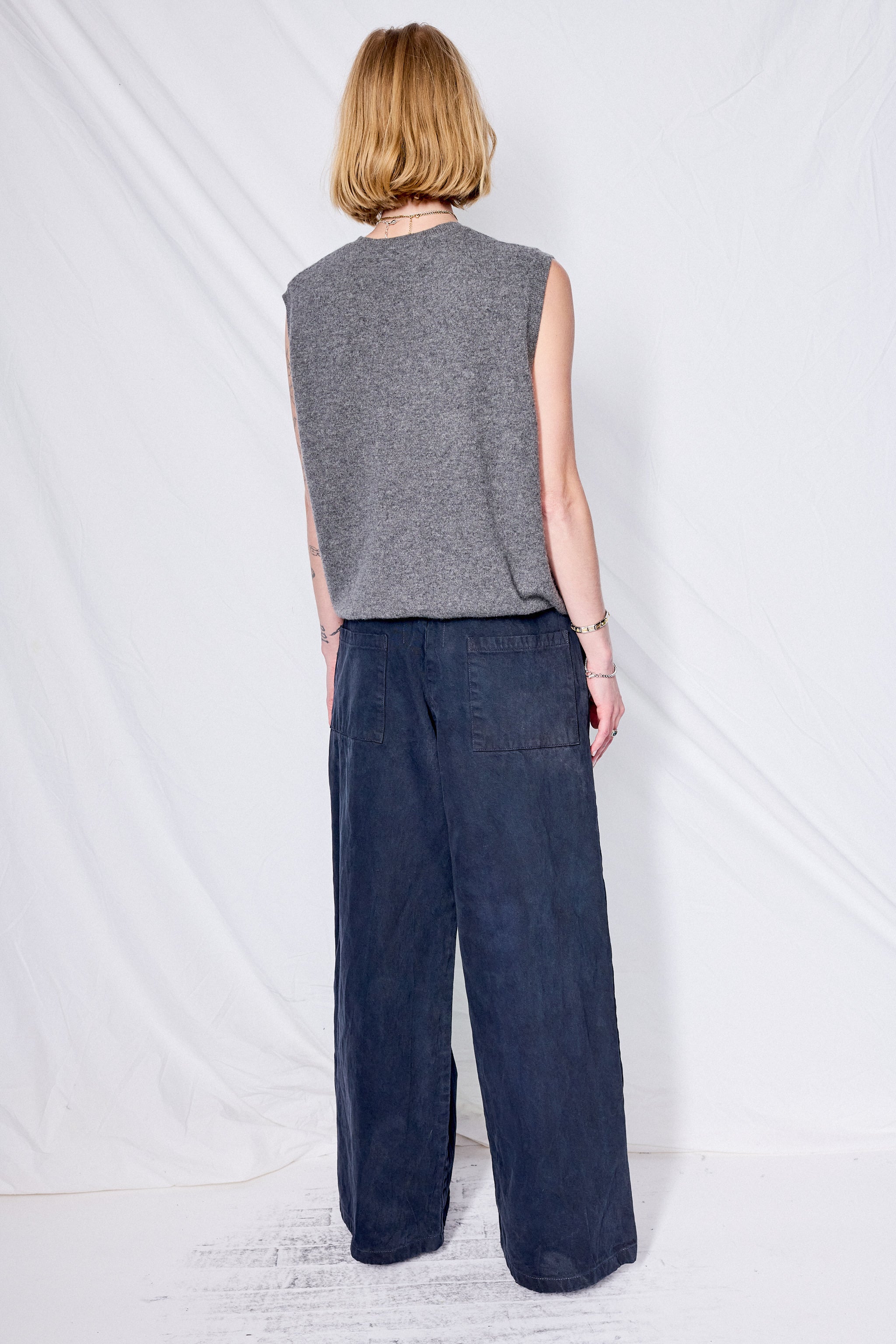 Heather Grey Cashmere Yogi Vest - Image 4