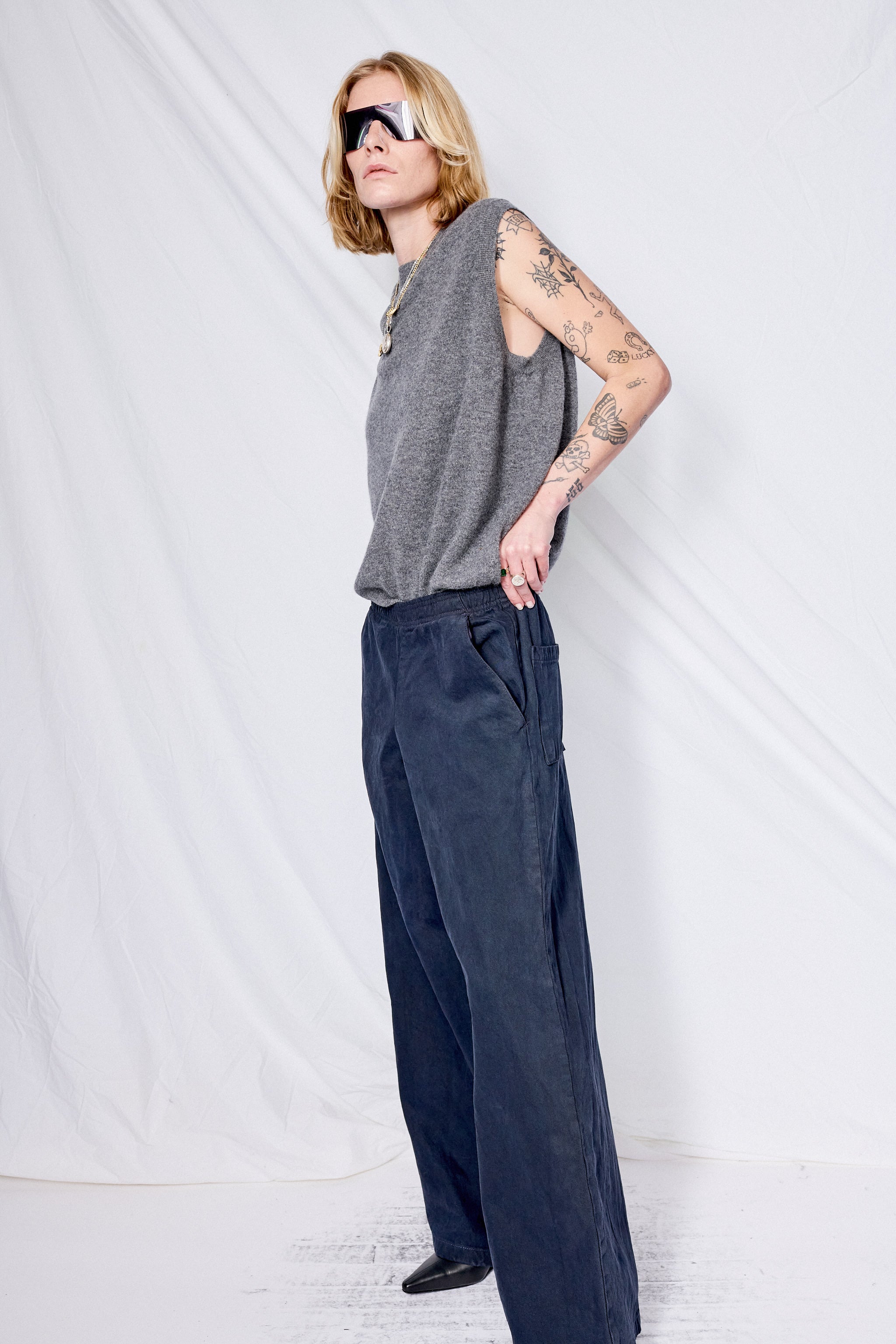 Heather Grey Cashmere Yogi Vest - Image 5