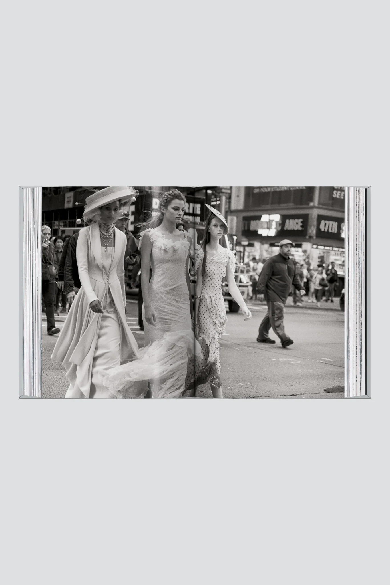 Peter Lindbergh - Dior 40th Edition - Image 3