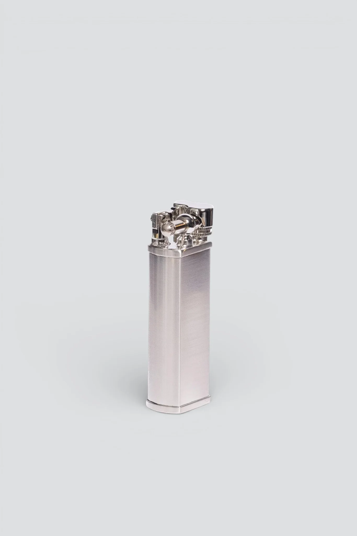 Silver Satin Bolbo Petrol Lighter - Image 3