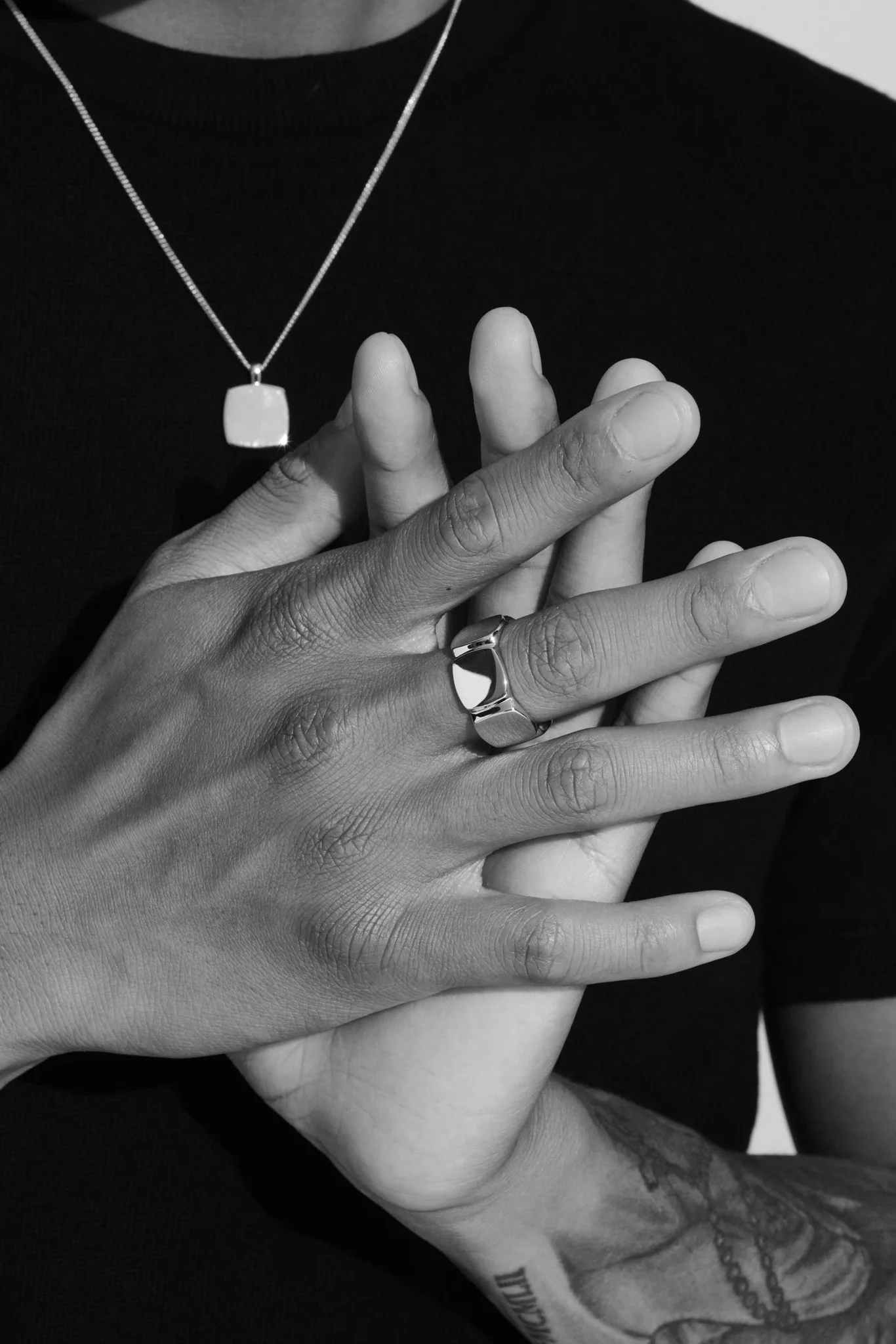 Silver Umi Band Ring - Image 3