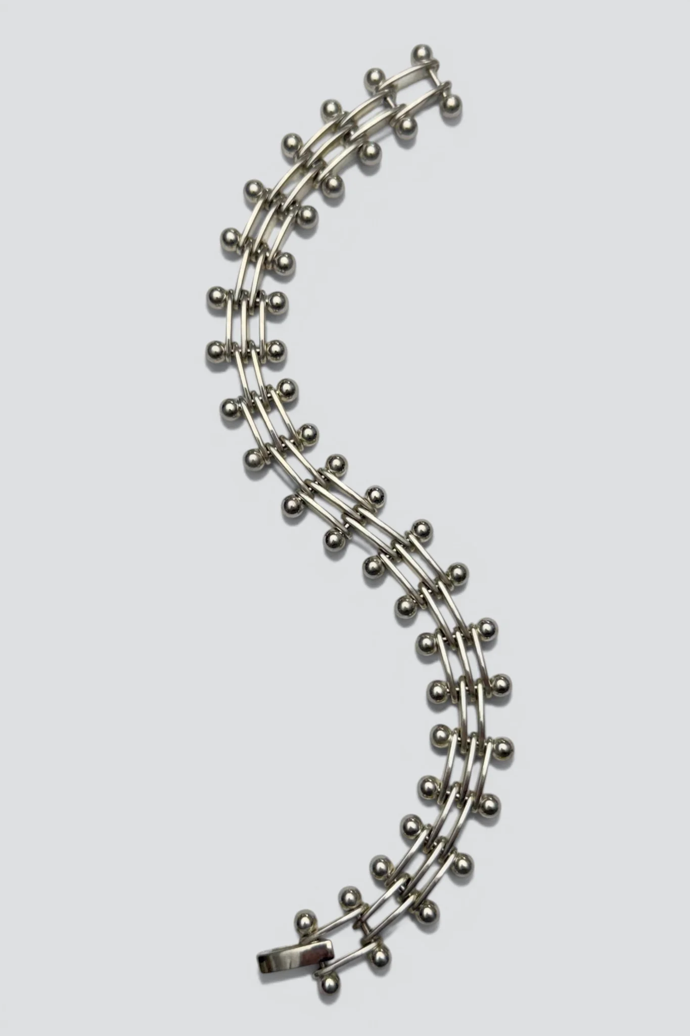 Sterling Silver Dotted Curve Bar Link Bracelet - Image 3